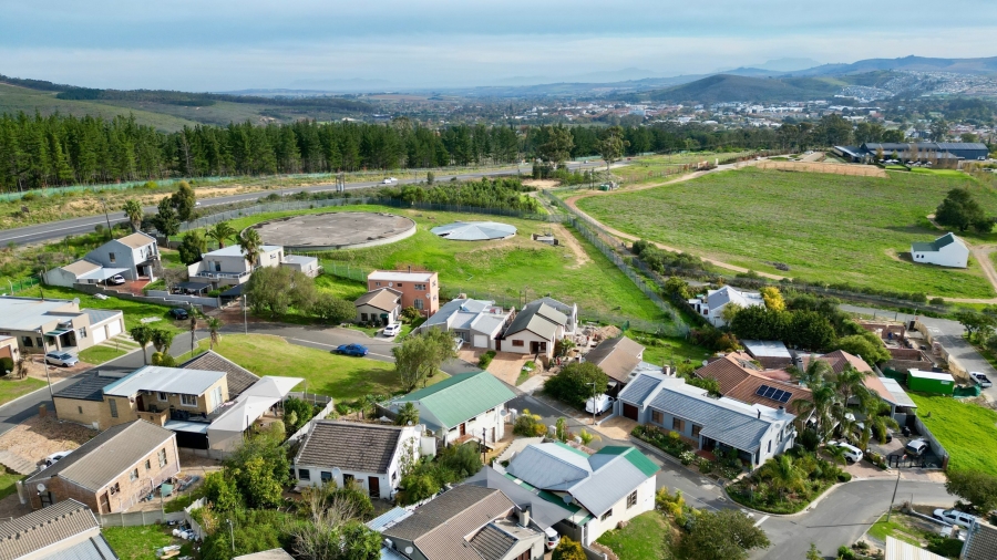 4 Bedroom Property for Sale in Arbeidslus Western Cape
